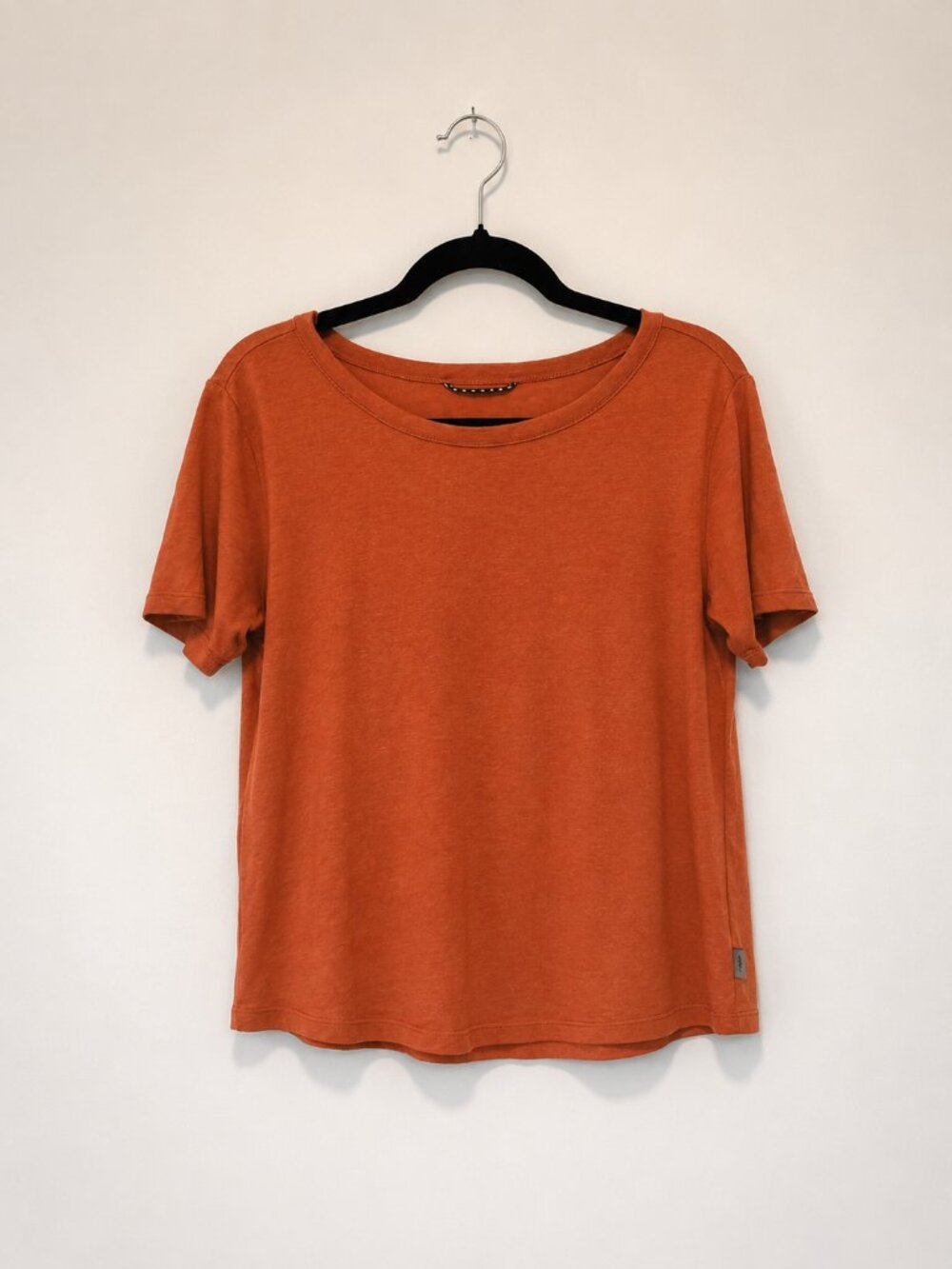 Royal Robbins Slightly Cropped Rust Tee Size Small